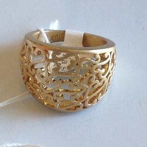 Filigree size 8 gold ring New with Tags